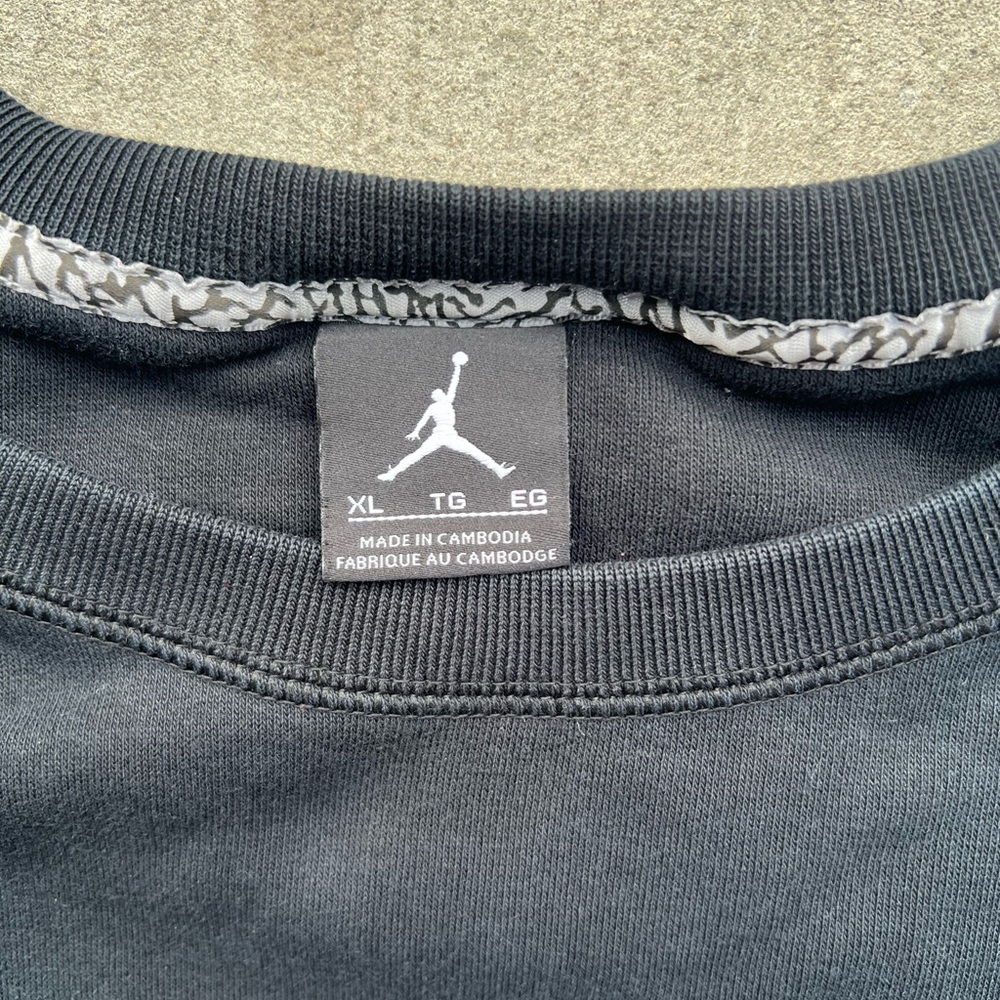 Jordan Black and Gray Crewneck Sweater - Picture 3 of 8